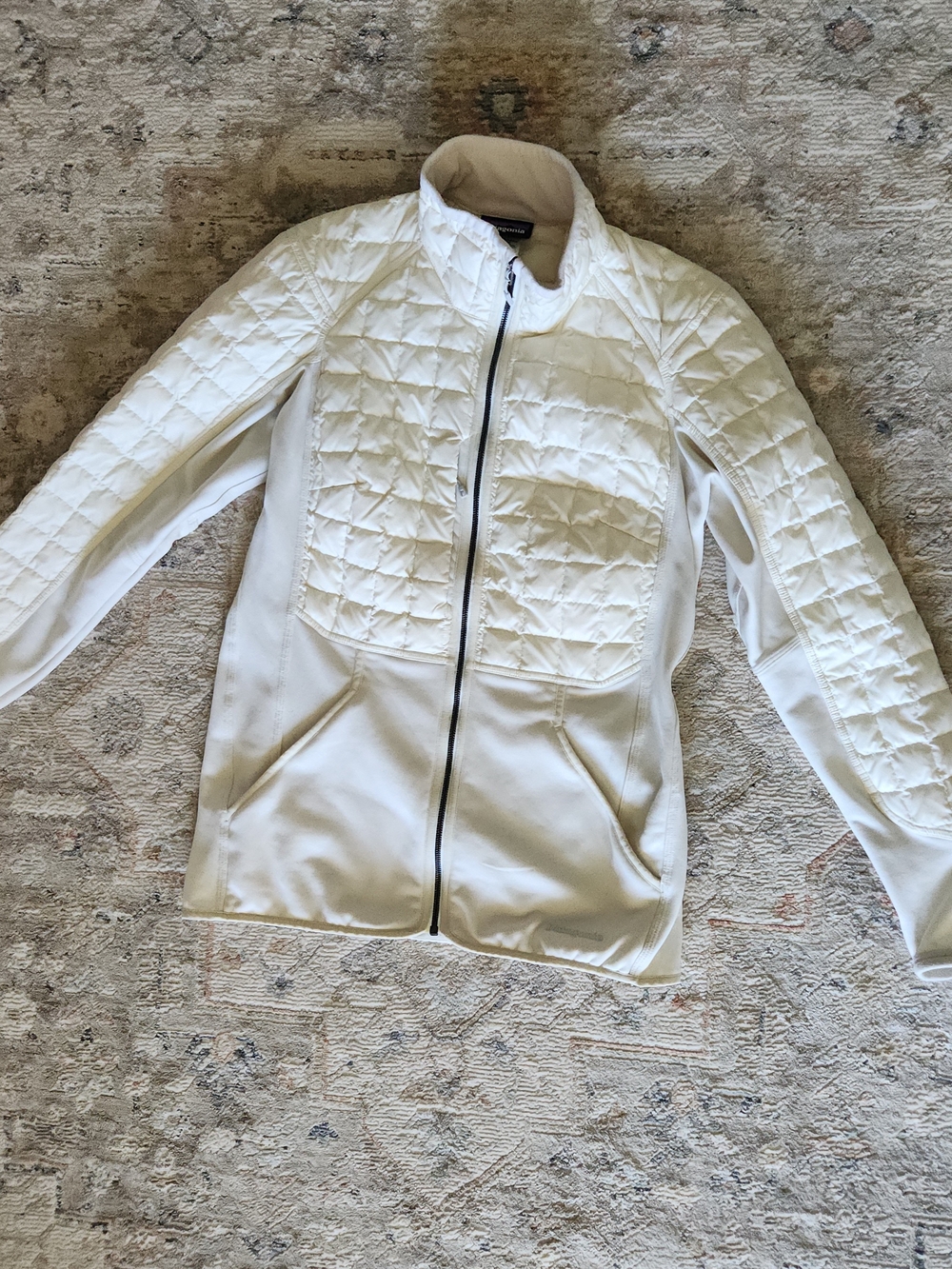 Patagonia Off White/ Cream Worn Wear Hybrid Down Puffer Jacket L